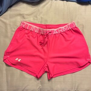 Under Armour Shorts
Neon Pink
Medium